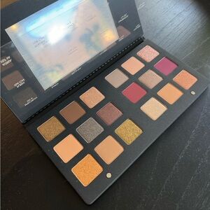 NEW - Never Swatched - NATASHA Star Palette